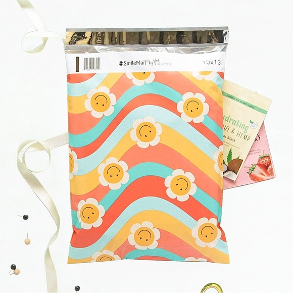 10 x 13 Poly Mailers | set of 25 wavy daisy design | Shipping Mail Bags - Picture 2 of 2